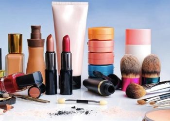 Mỹ phẩm Estée Lauder và MAC cảnh báo sản phẩm GIẢ tràn lan trên TikTokShop, được bán qua KOL nổi tiếng hàng triệu followers