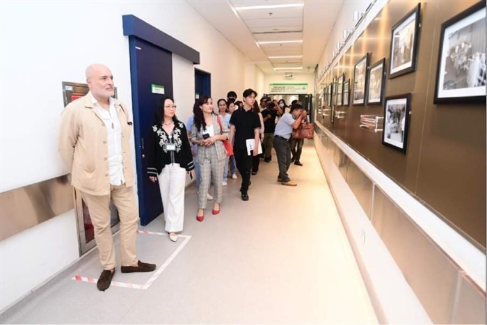 Gần 100 bức ảnh về cuộc chiến chống Covid-19 được triển lãm tại bệnh viện FV