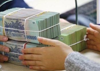 Ngân hàng Nhà nước bơm mạnh tiền qua Tết sau nới room tín dụng