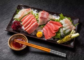 Chuyên gia khuyến cáo chỉ nên ăn sashimi trong 30 phút