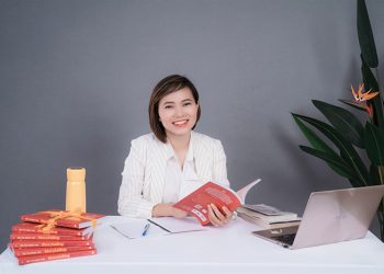 Viết sách giúp tôi học hỏi và trưởng thành hơn