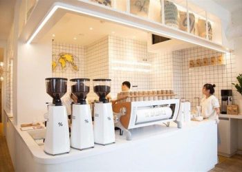 Xuất hiện thương hiệu cà phê tại Việt Nam đắt hơn cả Starbucks: Nước lọc 70.000 đồng, món cao nhất có giá… 145.000 đồng