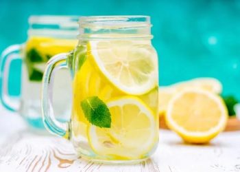 30 ngày uống nước chanh đều đặn, cơ thể tôi có 5 thay đổi không ngờ