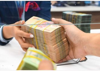 Lãi suất liên ngân hàng giảm sâu, đẩy mạnh bơm tiền rẻ ra thị trường