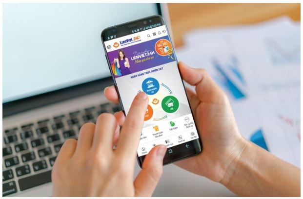 Khách hàng chuyển nhầm tiền, ngân hàng có thẩm quyền tra soát, xử lý như thế nào?