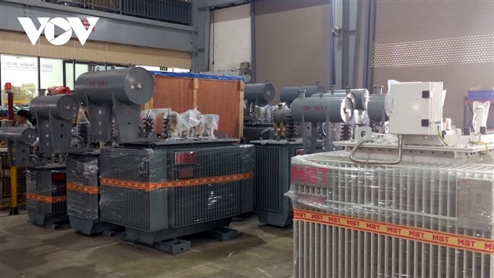 Xuất nhập khẩu sụt giảm gây áp lực cho các nhóm hàng tỷ đô