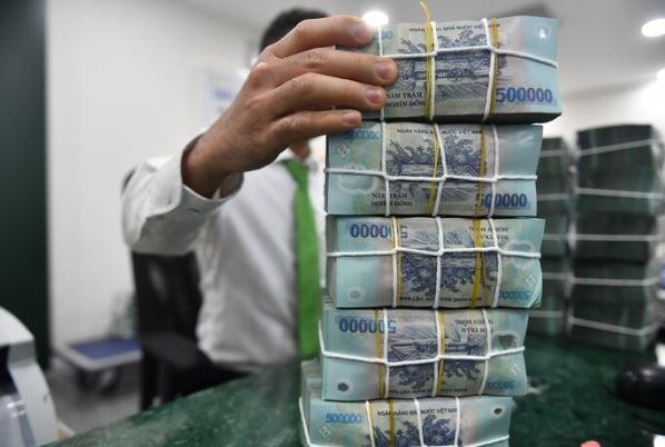 ‘Cơn gió ngược’: Những ngân hàng tăng lãi suất huy động