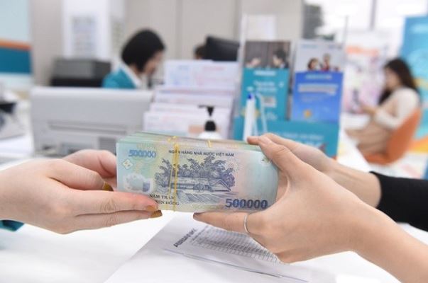 ‘Cơn gió ngược’: Những ngân hàng tăng lãi suất huy động