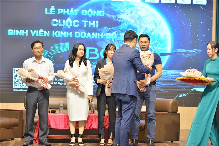 Lễ Phát Động Cuộc Thi Sinh Viên Kinh Doanh Số 2023