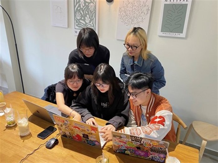 Khoe thiết kế trên mạng, sinh viên Trường ĐH Văn Lang “chốt đơn” hơn trăm triệu đồng từ Mỹ