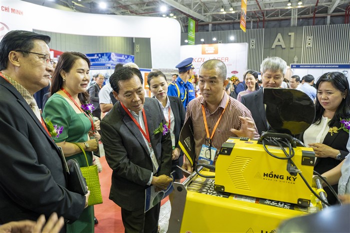 Khai mạc Triển lãm quốc tế Công nghiệp hóa chất lần thứ 18 – VINACHEM EXPO 2023 với quy mô 500 gian hàng
