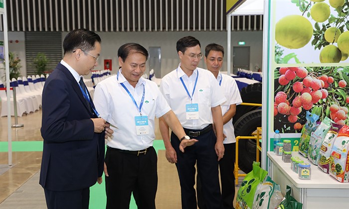 Khai mạc Triển lãm quốc tế Công nghiệp hóa chất lần thứ 18 – VINACHEM EXPO 2023 với quy mô 500 gian hàng