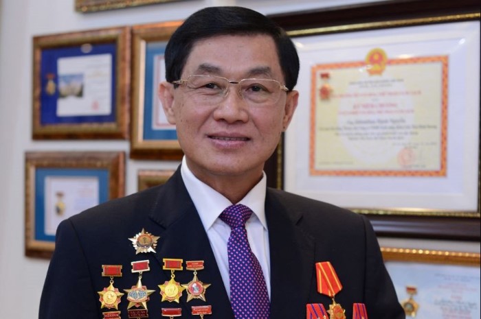 “Bán hàng cho người giàu” – mảng kinh doanh đem về ngàn tỷ doanh thu và lãi ròng trăm tỷ cho “vua hàng hiệu” Johnathan Hạnh Nguyễn