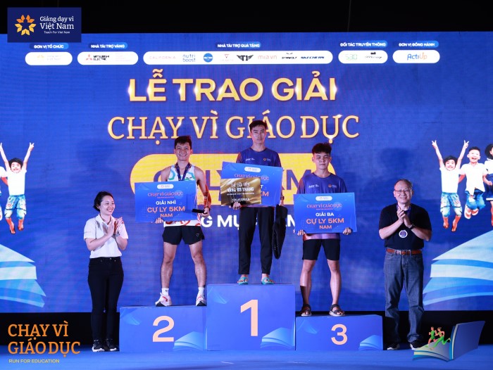 Hơn 800 Vận Động Viên Tham Gia Giải Chạy “Chạy Vì Giáo Dục – Run For Education”