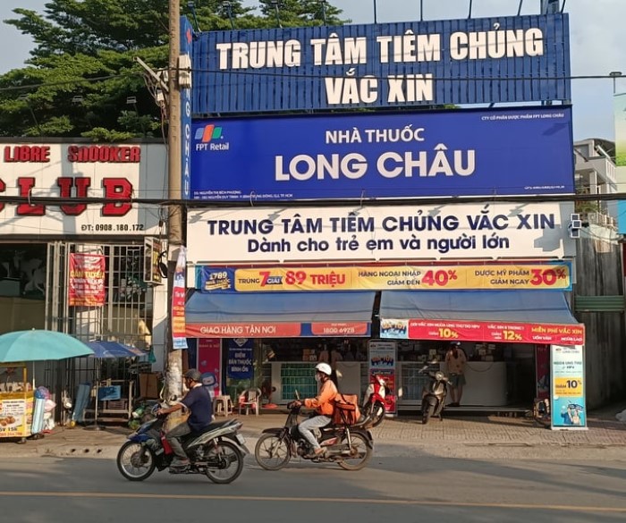 Hai người sốc phản vệ sau khi tiêm vắc xin ở Trung tâm tiêm chủng Long Châu