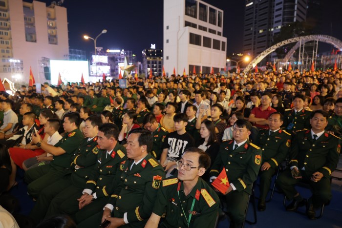 “BÀI CA KHÔNG QUÊN” – Bản Hòa Ca 80 Năm Quân Đội Anh Hùng Trên Thành Phố Mang Tên Bác