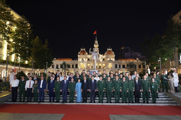 “BÀI CA KHÔNG QUÊN” – Bản Hòa Ca 80 Năm Quân Đội Anh Hùng Trên Thành Phố Mang Tên Bác