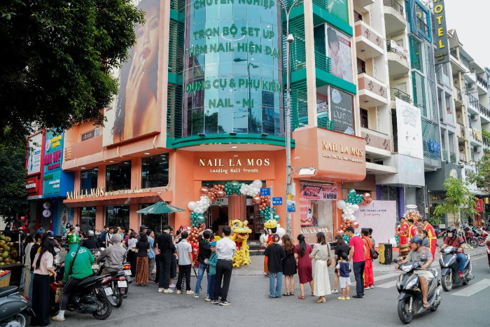 NAIL LA MOS Khai Trương Siêu Thị NAIL MI Đầu Tiên Tại Việt Nam