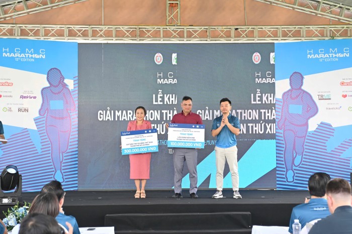 Khai Mạc GIẢI MARATHON Thành Phố Hồ Chí Minh Lần Thứ 12