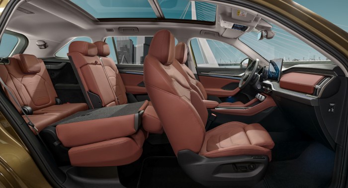 Skoda Việt Nam chính thức ra mắt xe SKODA KODIAQ 2025 thế hệ mới nhập khẩu nguyên chiếc từ Châu Âu