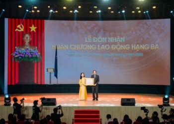 Trường Đại Học Văn Lang Kỷ Niệm 30 Năm Thành Lập, Đón Nhận Huân Chương Lao Động Hạng Nhì, Khẳng Định Vị Thế Giáo Dục Toàn Cầu