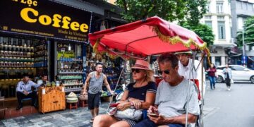 Hà Nội sắp có xích lô điện, xuồng điện phục vụ khách du lịch