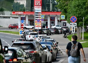 Sợ Moscow không còn xăng để bán, nước láng giềng của Nga phải đi ‘đánh tiếng’ với loạt quốc gia châu Á