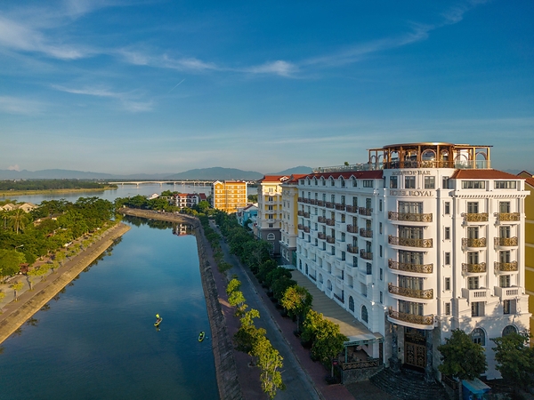 Hotel Royal Hoi An – The Legacy By The River được vinh danh là Khách sạn Ven sông Hàng đầu Việt Nam 2026 tại World Travel Awards